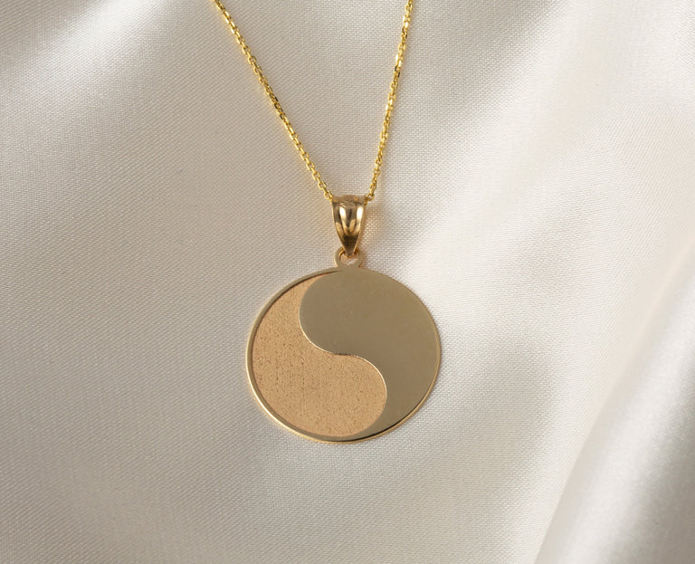 Personalized Engravable Name Ying Yang Pendant Necklace | Available in Solid Yellow, White and Rose Gold